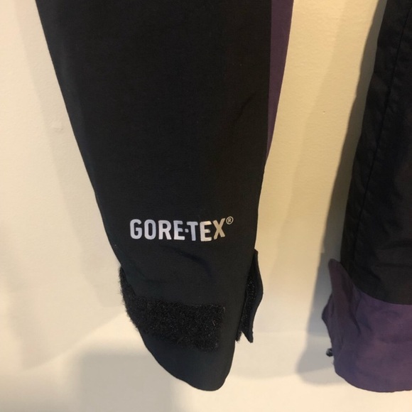 Burton [ak] 2L Anorak Snowboard Jacket - Picture 5 of 10